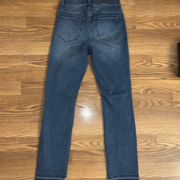 Abound Blue Jeans With Slits - Picture 2 of 2